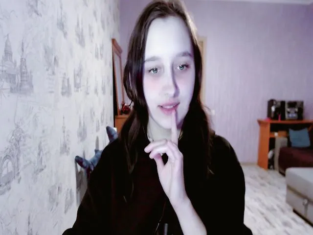 Live sex webcam photo for LanaMillie #273034440