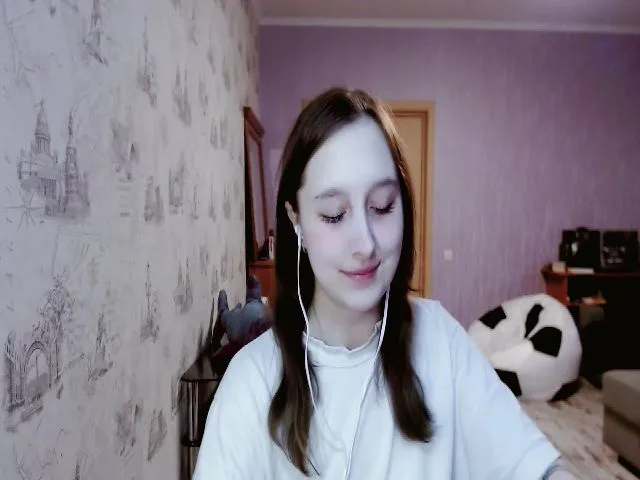 Live sex webcam photo for LanaMillie #273742476