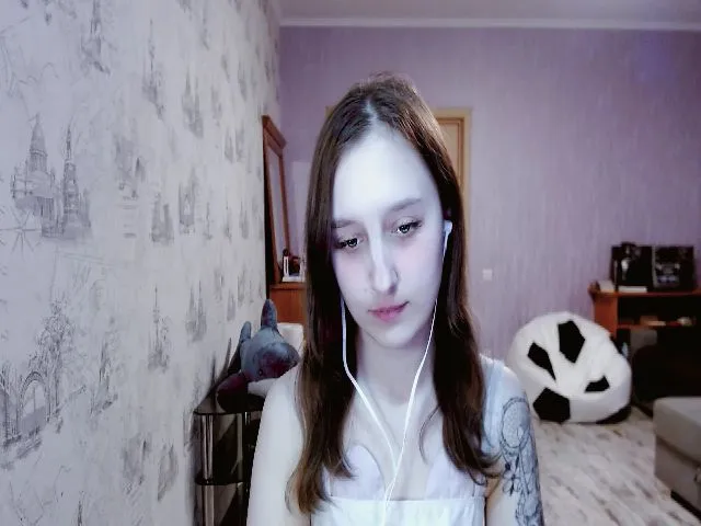 Live sex webcam photo for LanaMillie #273765545