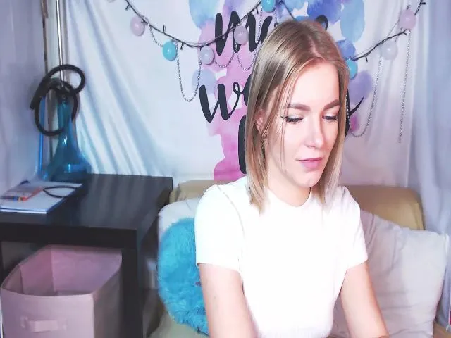 Live sex webcam photo for LanaRhoadesss #271809316