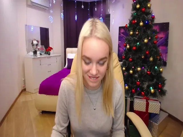 Live sex webcam photo for LanaSun #271933806