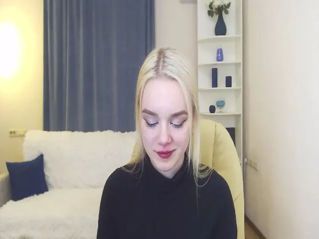 Live sex webcam photo for LanaSun #271964878