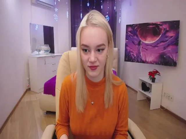Live sex webcam photo for LanaSun #271978322