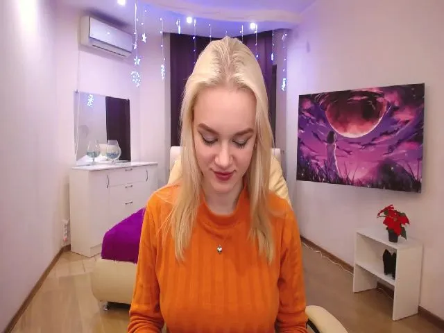 Live sex webcam photo for LanaSun #271981155
