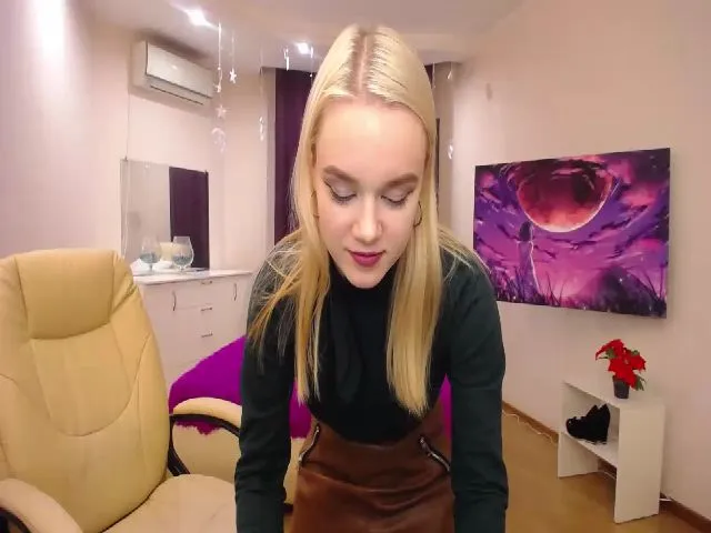 Live sex webcam photo for LanaSun #272043017