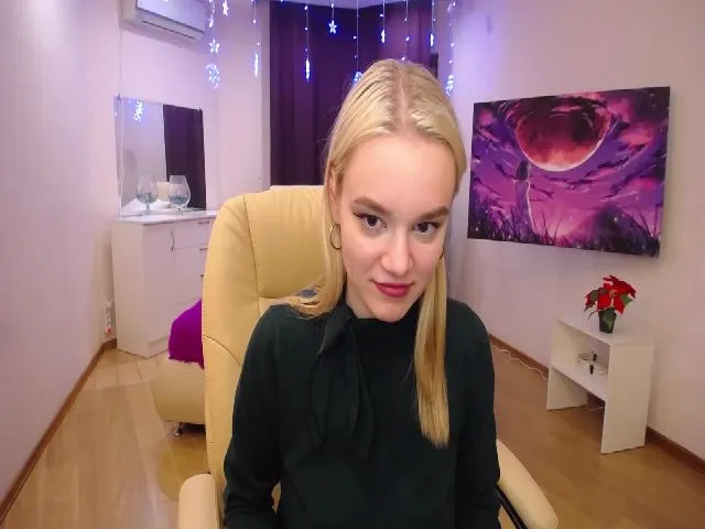Live sex webcam photo for LanaSun #272047367
