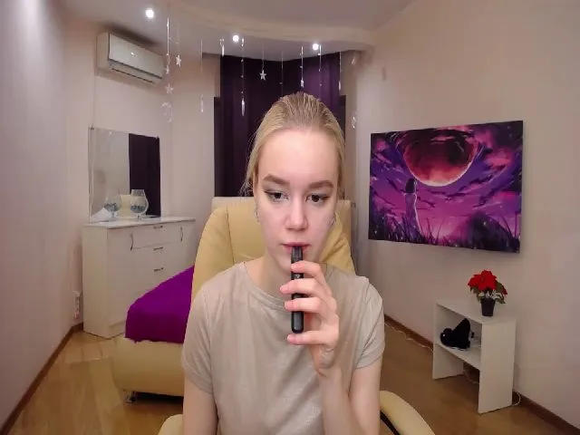 Live sex webcam photo for LanaSun #272105462