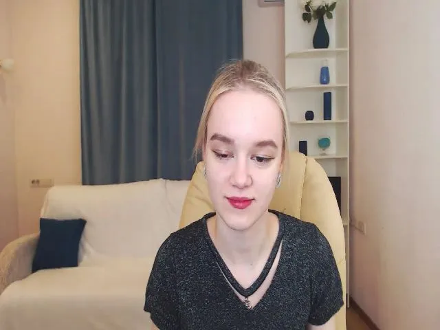 Live sex webcam photo for LanaSun #272146655