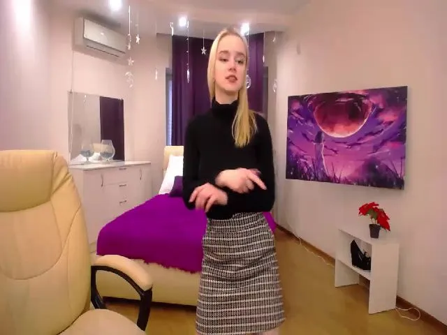 Live sex webcam photo for LanaSun #272160835