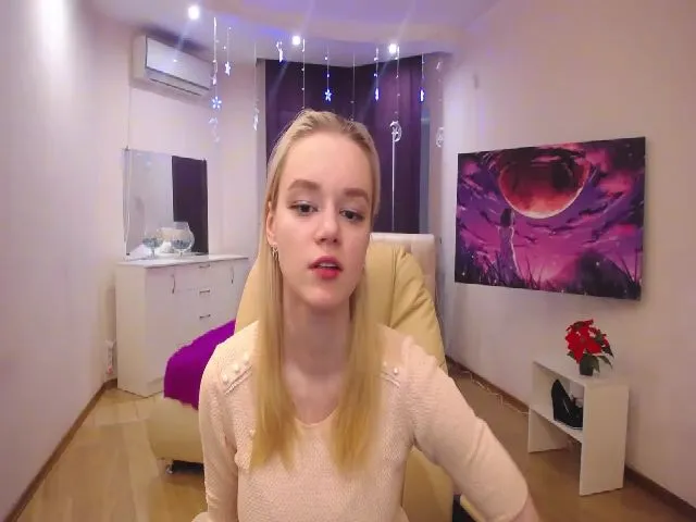 Live sex webcam photo for LanaSun #272215436