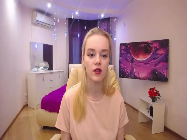 Live sex webcam photo for LanaSun #272216600