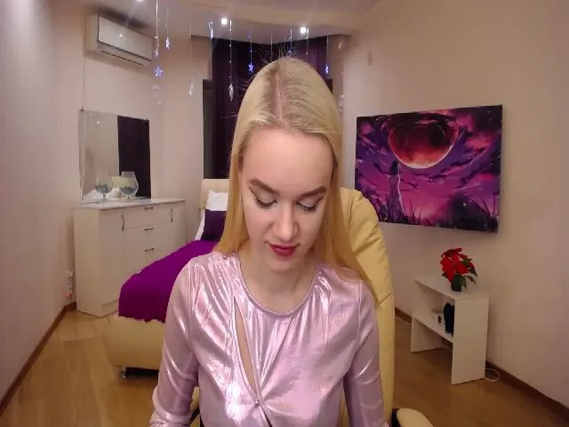 Live sex webcam photo for LanaSun #272241722