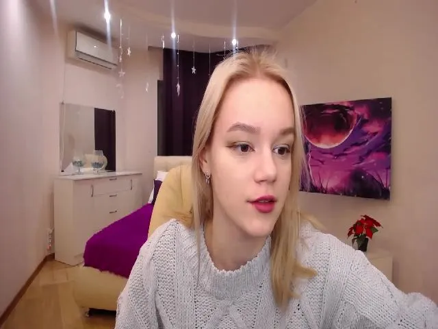 Live sex webcam photo for LanaSun #272290081