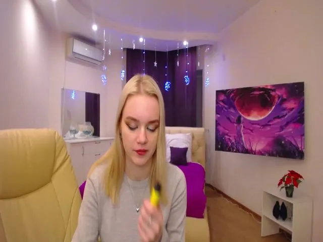 Live sex webcam photo for LanaSun #272358127
