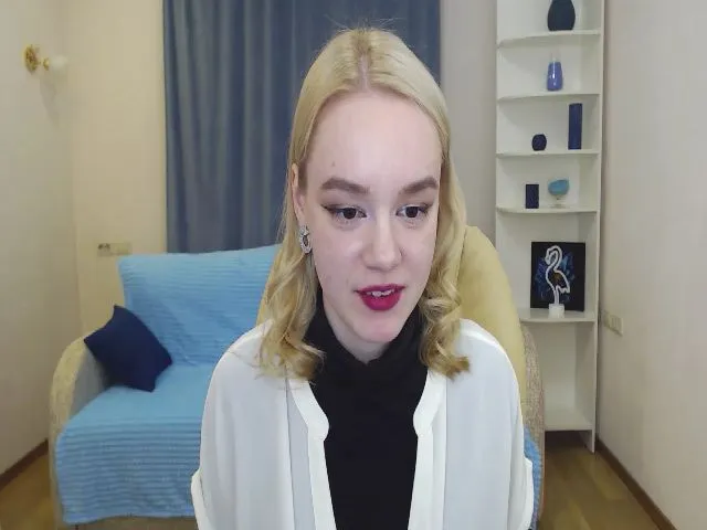 Live sex webcam photo for LanaSun #272382115
