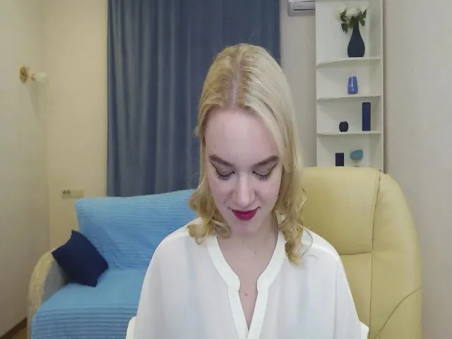 Live sex webcam photo for LanaSun #272382419