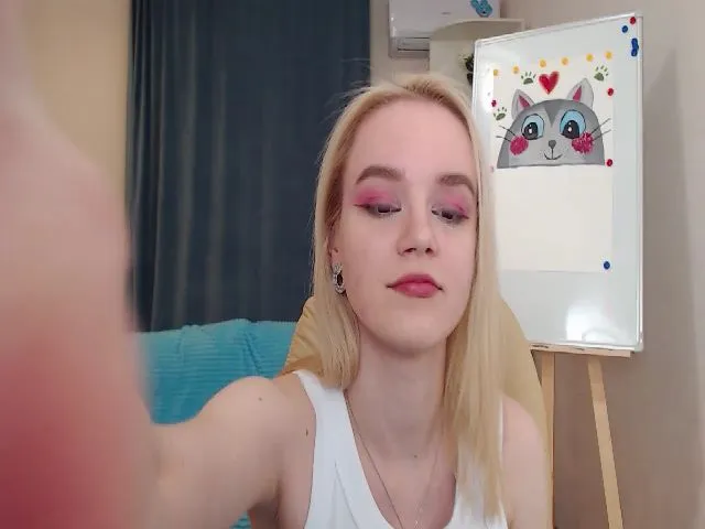 Live sex webcam photo for LanaSun #272450144