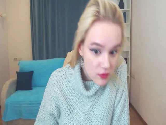 Live sex webcam photo for LanaSun #272758491