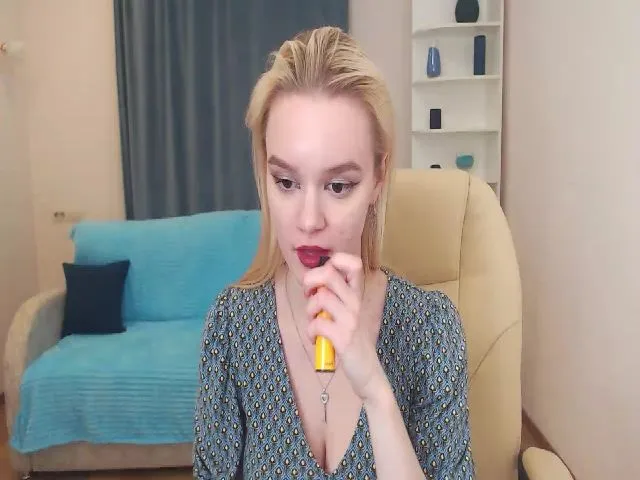Live sex webcam photo for LanaSun #272760236