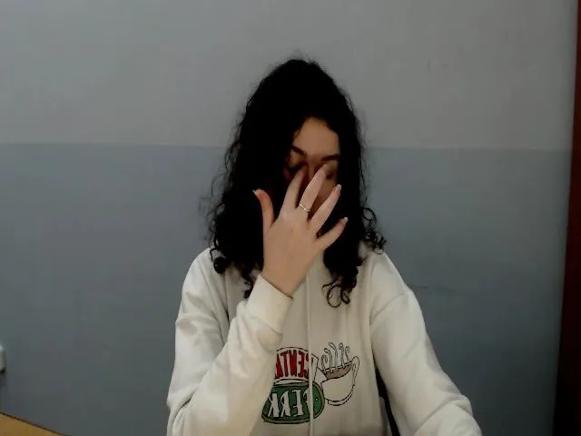 Live sex webcam photo for LanaZixen #271733011