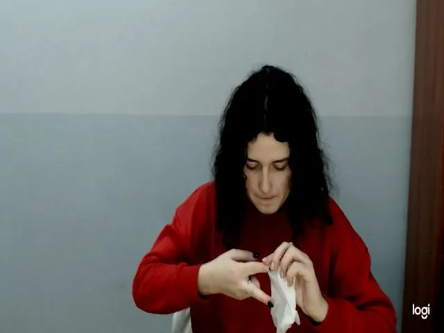 Live sex webcam photo for LanaZixen #271850282