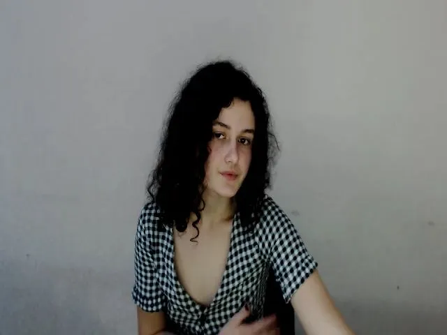 Live sex webcam photo for LanaZixen #271919729