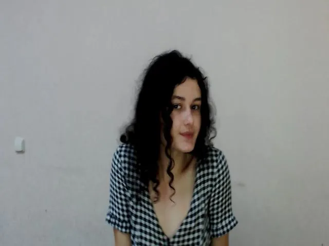Live sex webcam photo for LanaZixen #271931178