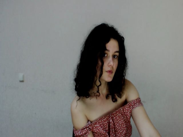 Live sex webcam photo for LanaZixen #271964178