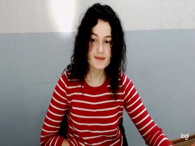 Live sex webcam photo for LanaZixen #272018776