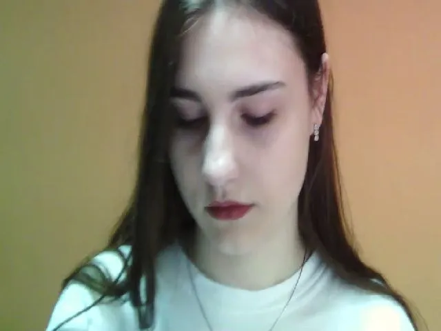 Live sex webcam photo for LaneyGrey #287890409