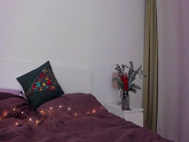 Live sex webcam photo for Lanie__Love #271805461