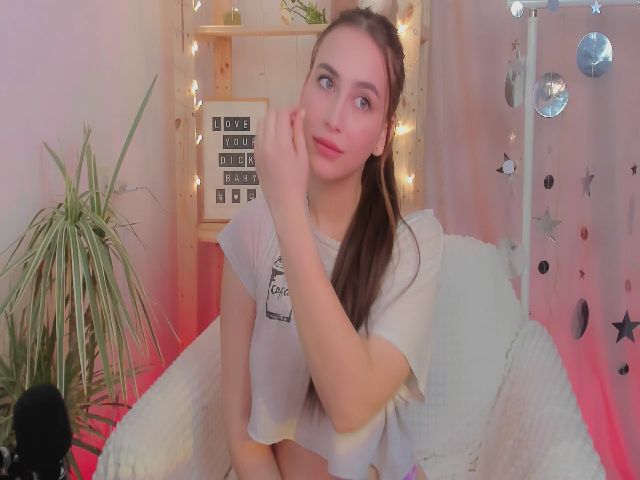 Live sex webcam photo for Lanna_Rhoades #271687206