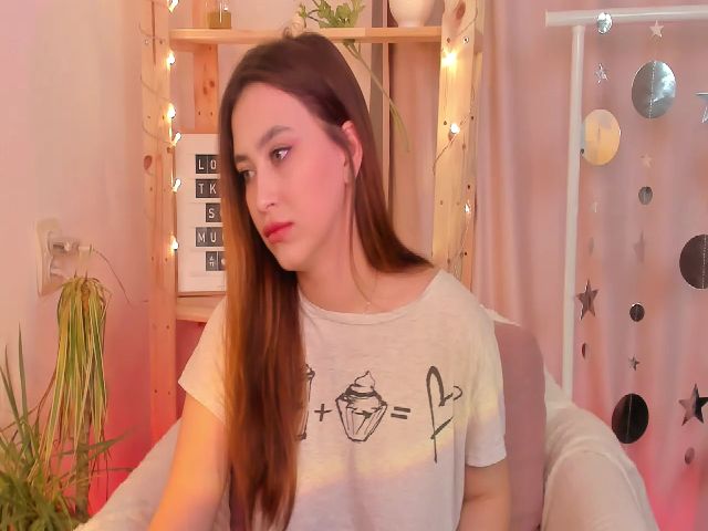 Live sex webcam photo for Lanna_Rhoades #272111121
