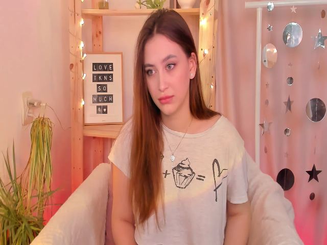 Live sex webcam photo for Lanna_Rhoades #272112129