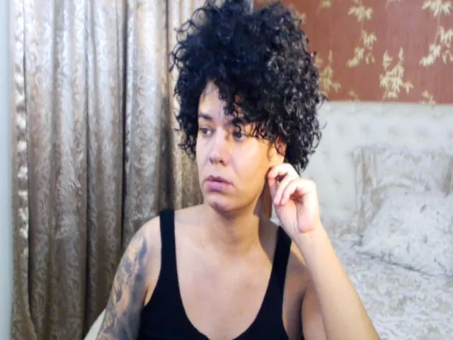 Live sex webcam photo for LaraAnne_ #272374142