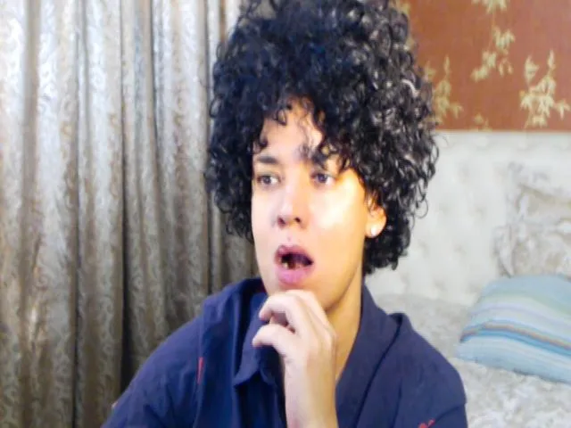 Live sex webcam photo for LaraAnne_ #272556118