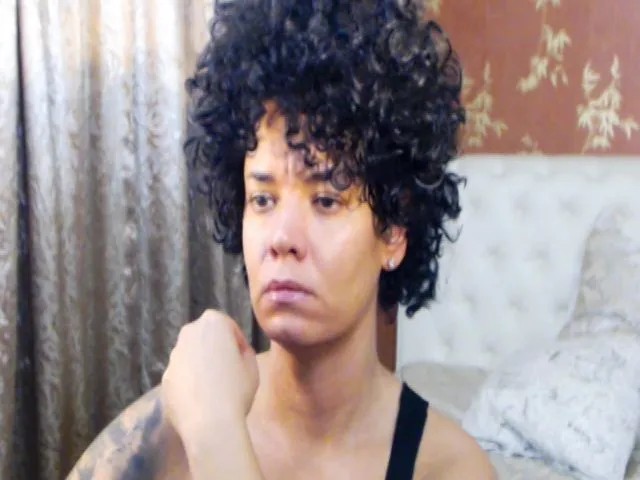 Live sex webcam photo for LaraAnne_ #273086131