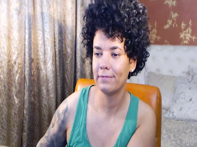 Live sex webcam photo for LaraAnne_ #273712843