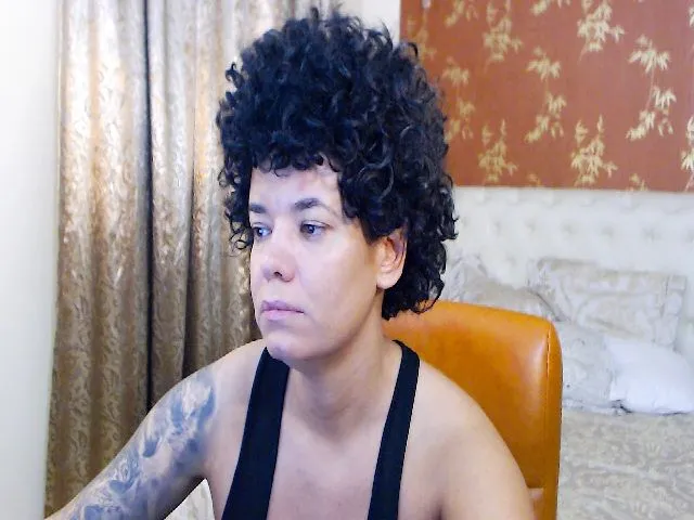 Live sex webcam photo for LaraAnne_ #273871192