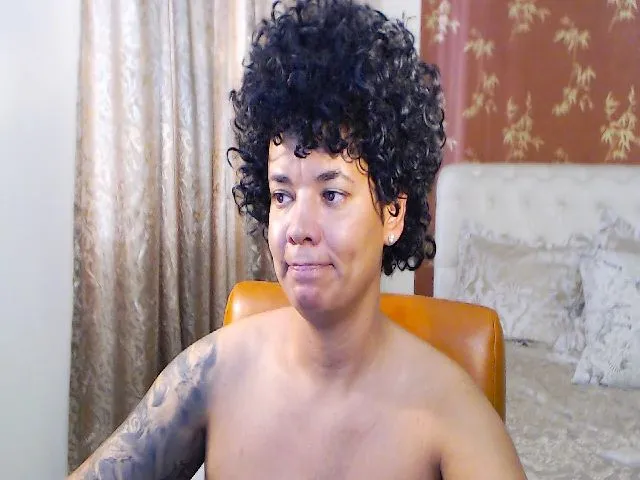 Live sex webcam photo for LaraAnne_ #274087205