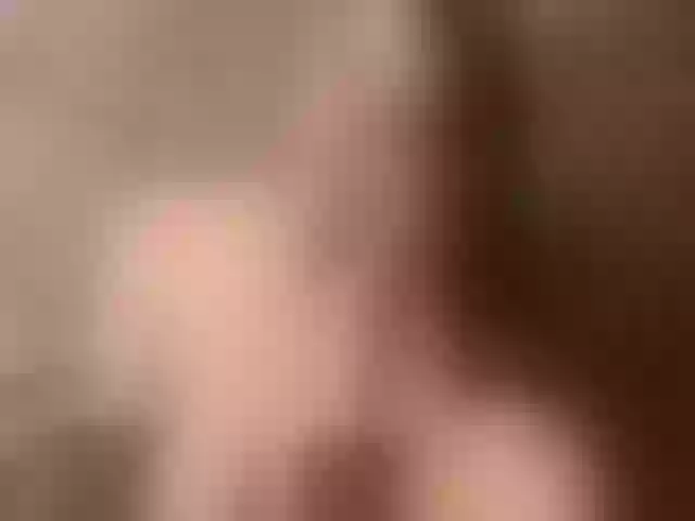 Live sex webcam photo for LaraBollier #272612148