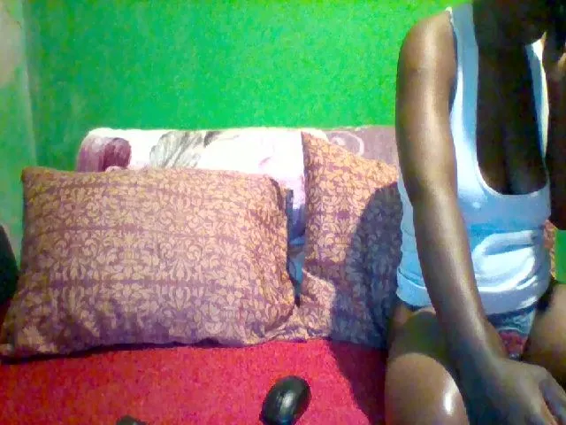 Live sex webcam photo for LaraDark #272278185