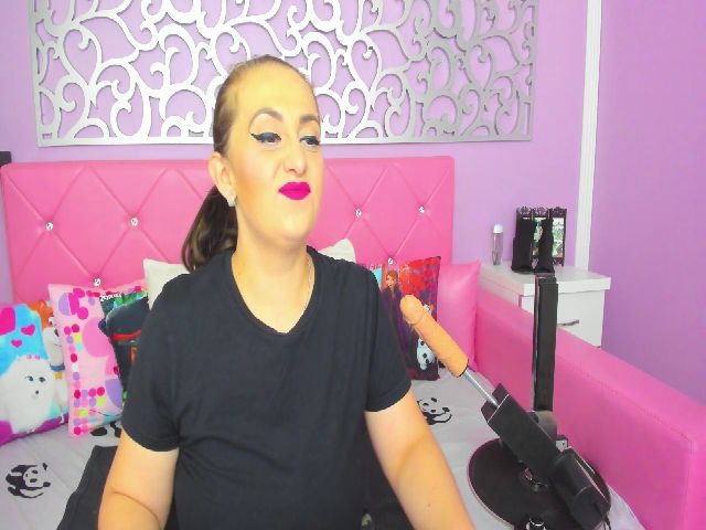 Live sex webcam photo for LaraPanther #273251087