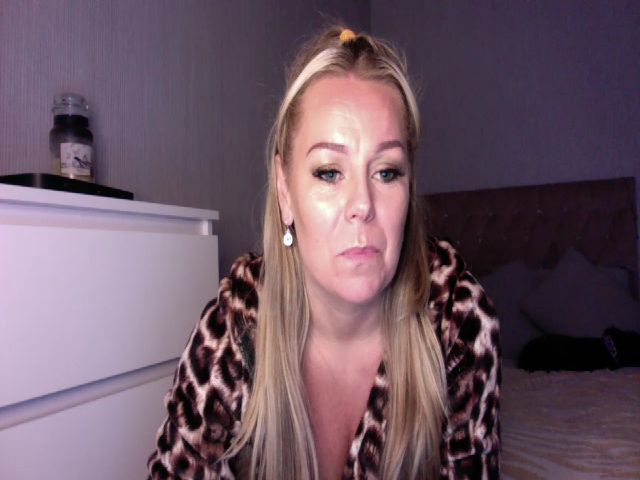 Live sex webcam photo for LaraTomkins #273579556