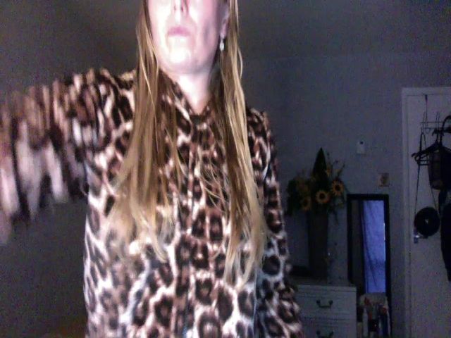 Live sex webcam photo for LaraTomkins #273715108