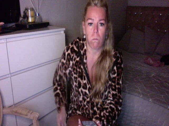 Live sex webcam photo for LaraTomkins #273914414