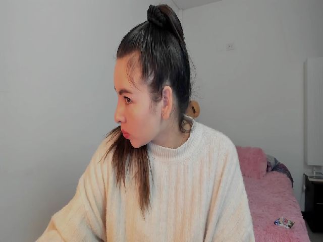 Live sex webcam photo for Lara_belu #273549716