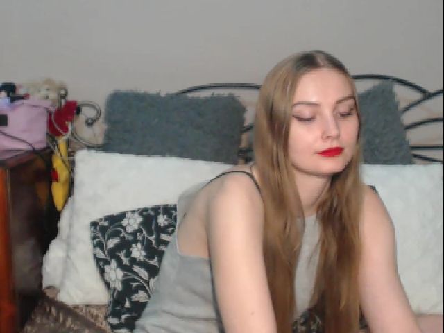 Live sex webcam photo for LarissaSexy25 #272114564