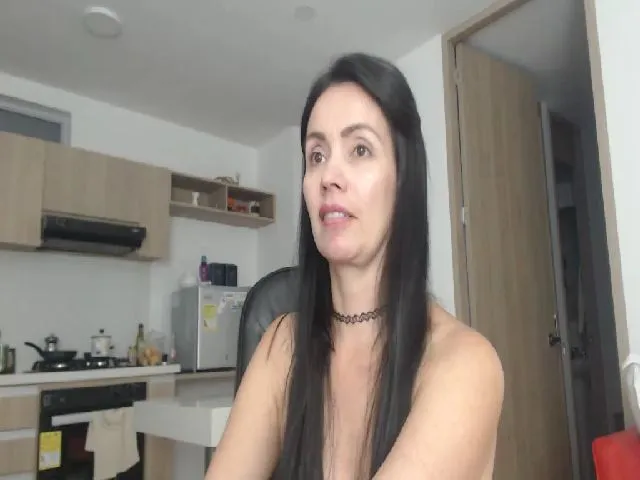 Live sex webcam photo for LatinPaprika #273029906