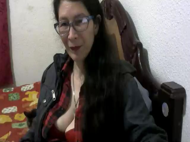 Live sex webcam photo for Latin__mature #271797702